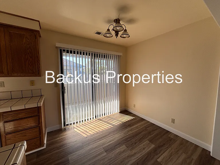 1054 Padre Dr #4 — Photo 5