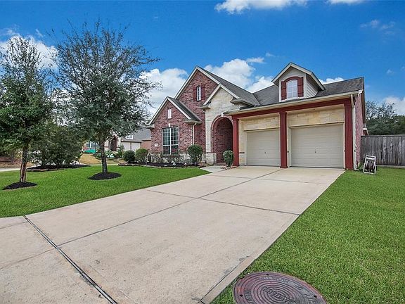 Beautiful Brick and Stone Elevation