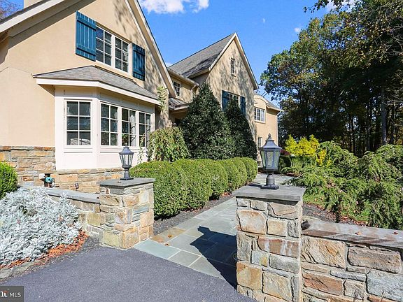 4th image of 4808 Whiskey Ct