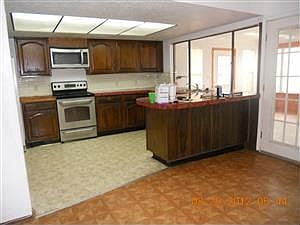 5th image of 15915 Lenclaire Dr
