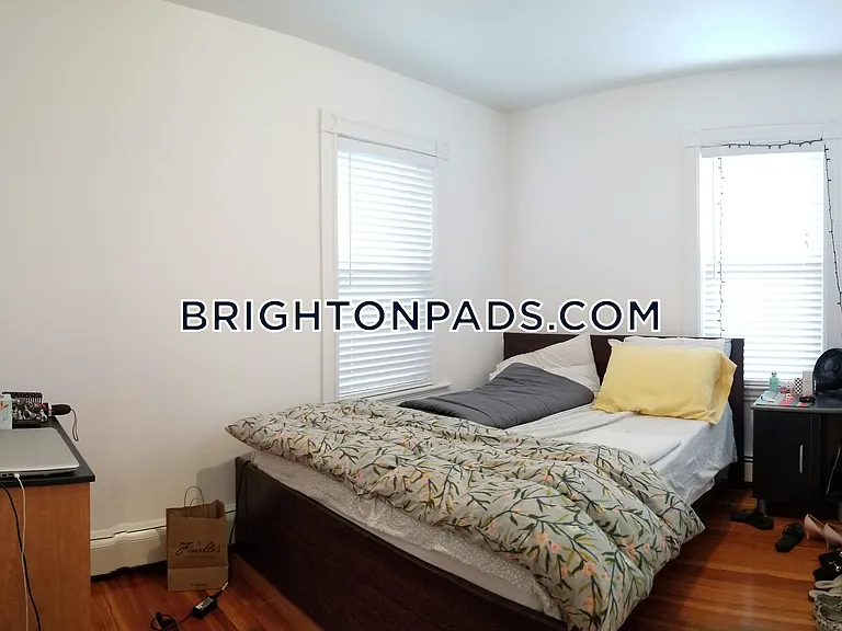 29 Brackett St #2 — Photo 5