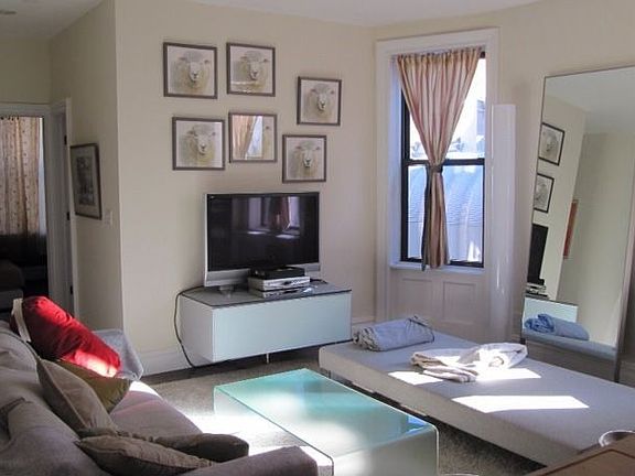 3rd image of 107 W 82nd St APT 4D