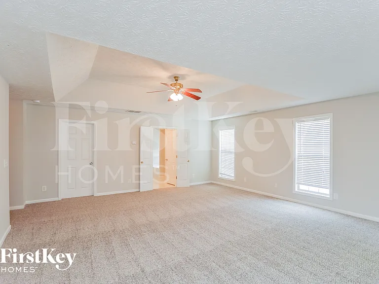 6061 Fairington Farms Ln — Photo 10