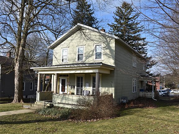 3rd image of 718 Highland Ave