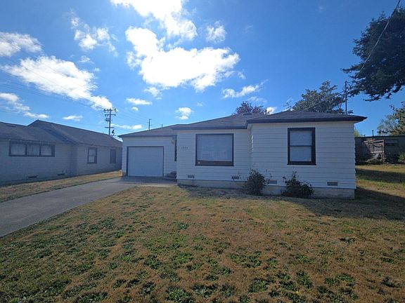 2nd image of 3880 H St