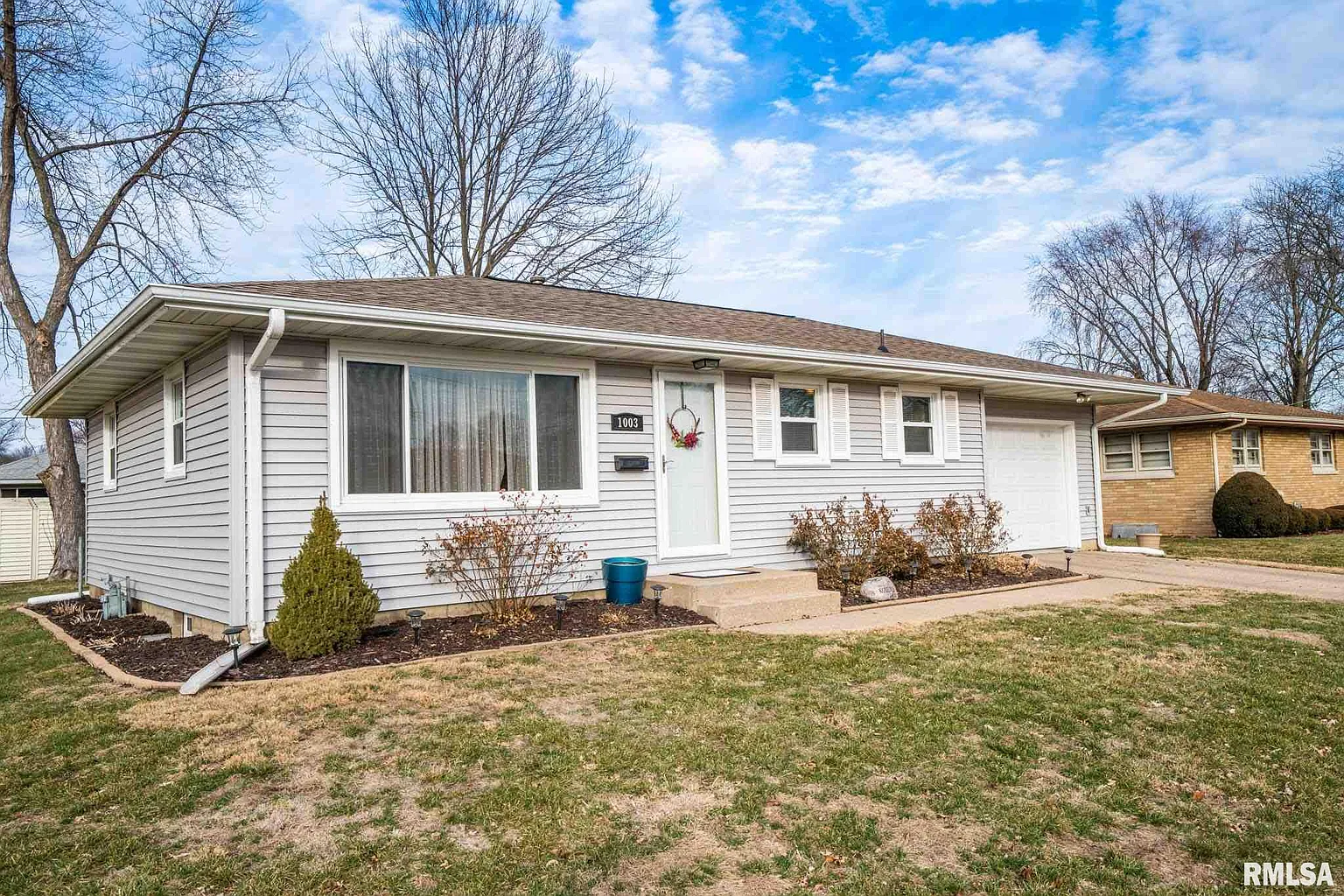 1003 Cambridge Ct photo 1