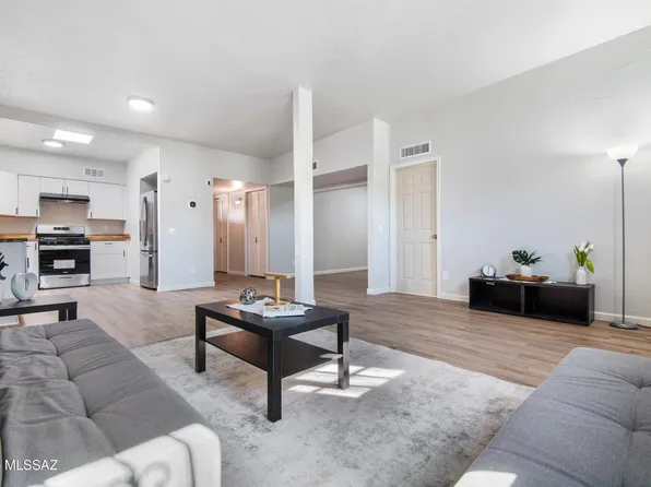 819 W Wedwick St, Tucson, AZ 85706