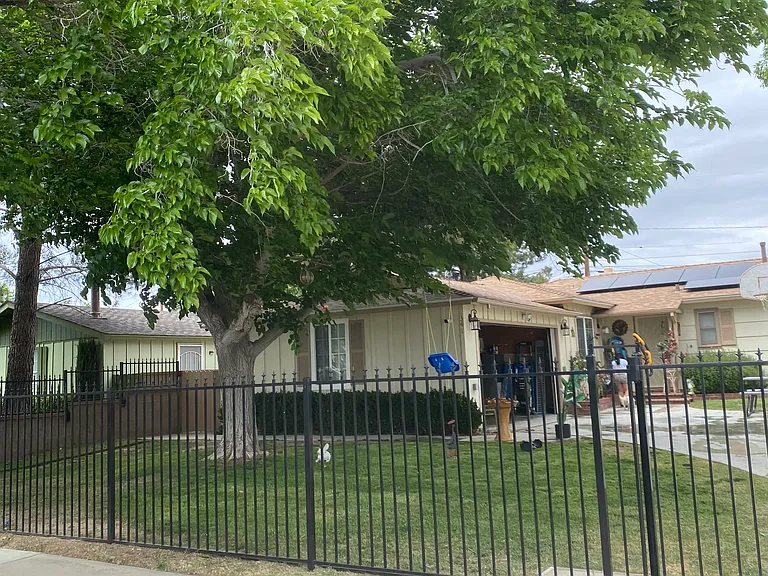 1341 W Kildare St — Photo 1