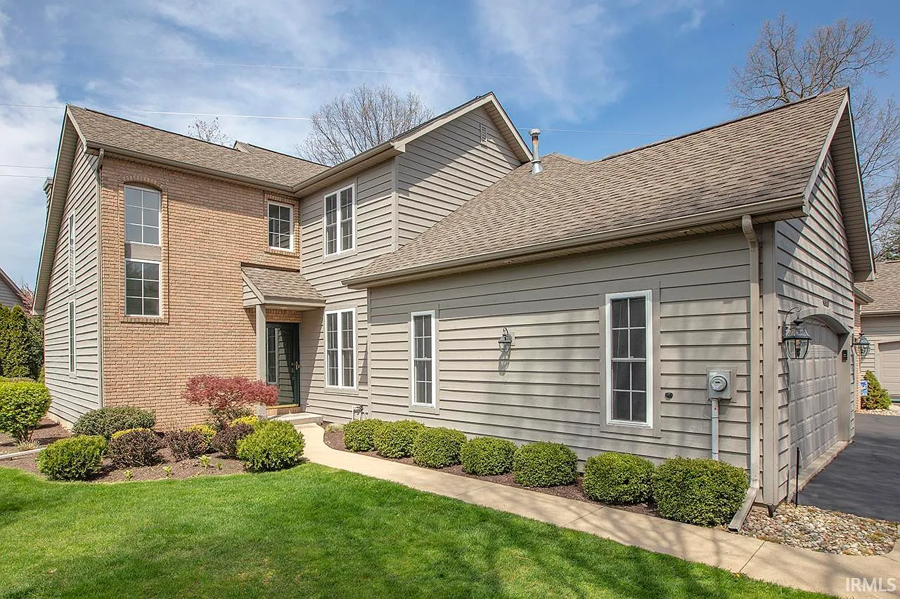 1322 Lake Stream Ct photo 1