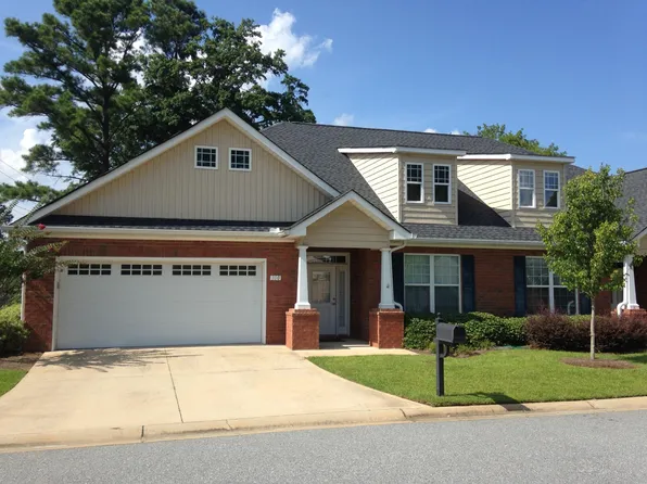 102 Village Ln, Macon, GA 31204