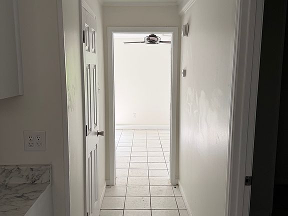 4th image of 2104 Clearmont St #A