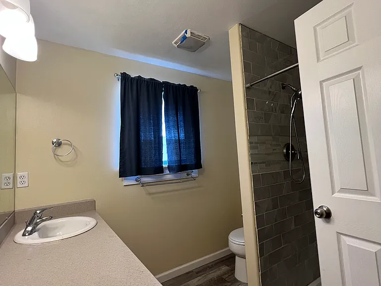 453 SE Ponderosa Dr — Photo 8