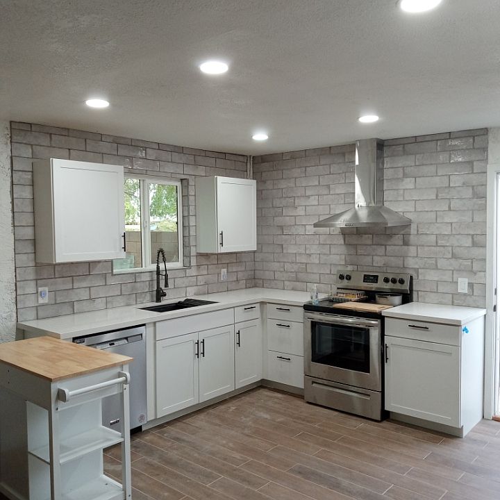 1st image of 2520 W Vista Ave APT B