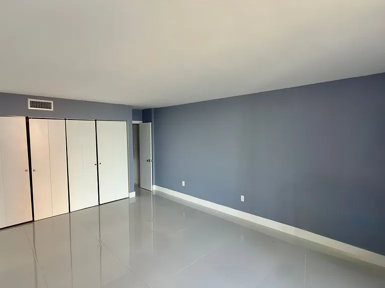 1351 NE Miami Gardens Dr #422 — Photo 12
