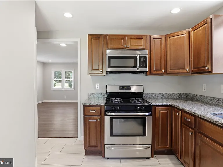 5242 Sands Rd — Photo 17