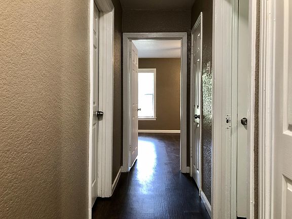 5th image of 3128 Lyle Ave