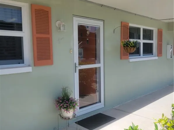 200 Valley Stream DR #4B, NAPLES, FL 34113