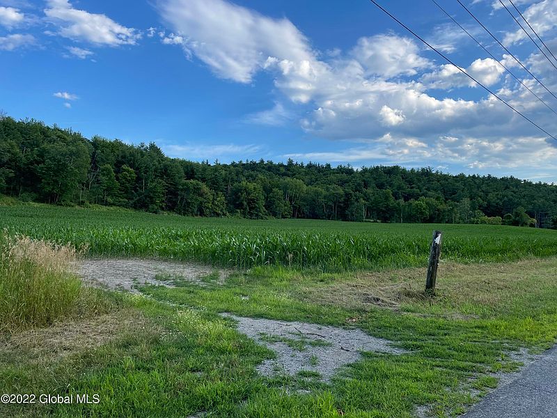 4th image of 461 King Road