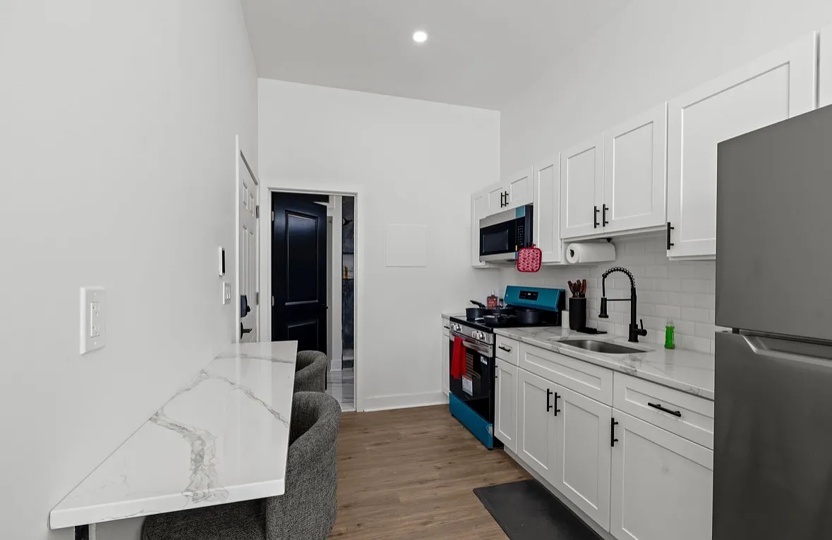 1 bed, 867 sqft, $1,600 — Photo 1