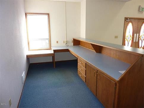 5th image of 4488 NE Devils Lake Blvd