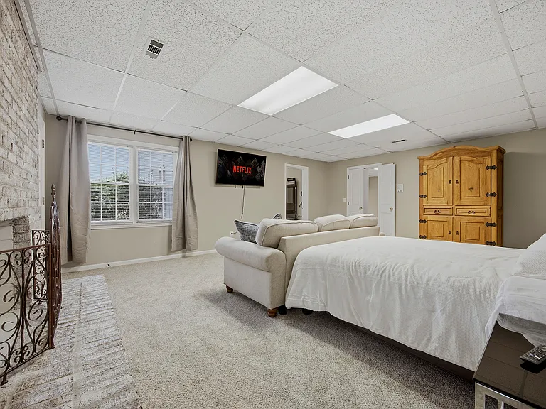 10530 Tuxford Dr — Photo 11