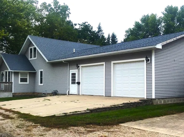 1008 1st Ave, Armstrong, IA 50514