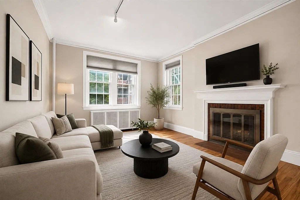 3 bed, 1.0 bath, 1050 sqft, $4,500 — Photo 4
