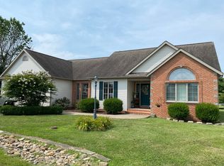 3221 Palomino Ct, Herrin, IL 62948