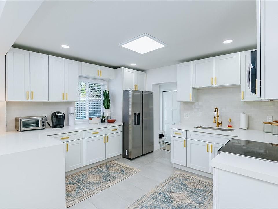 1st image of 1344 N Andrews Avenue