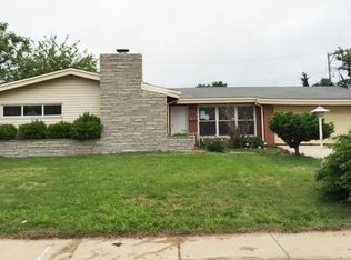 5207 N Norwood Dr, Saint Louis, MO 63115