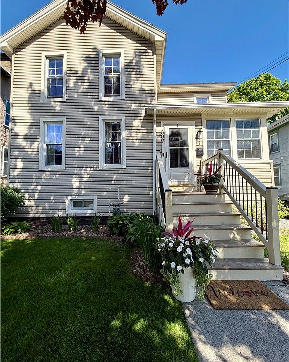 1st image of 809 N Tioga St