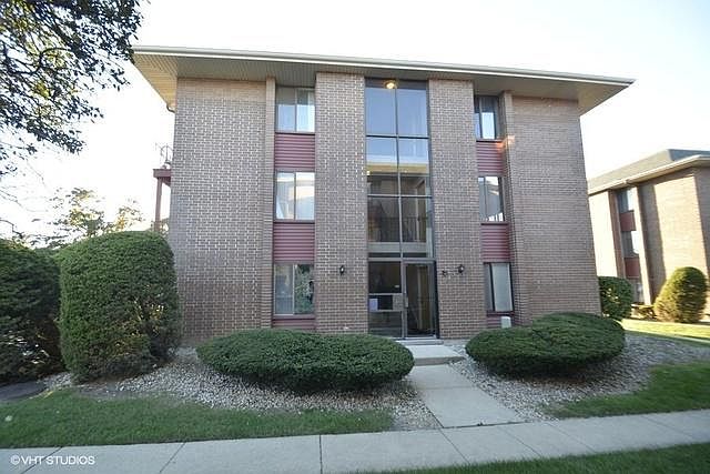 1st image of 15832 Terrace Dr #F1