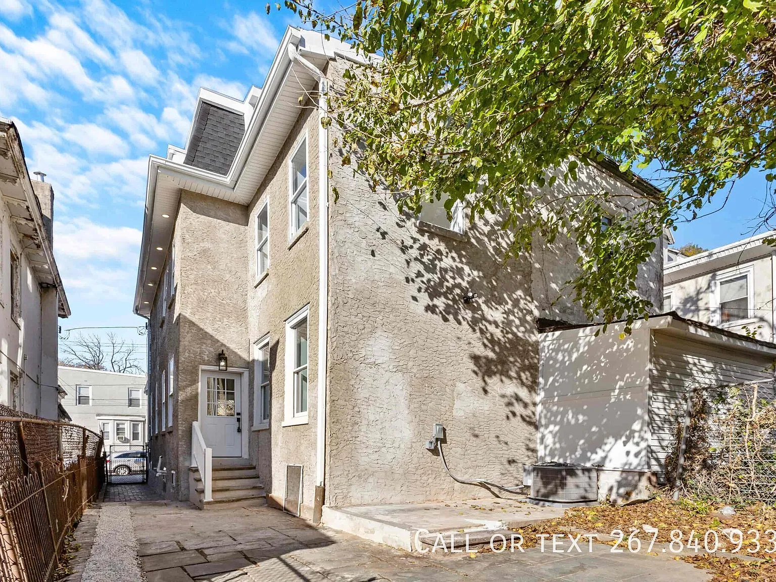 5 bed, 2.5 bath, 1948 sqft, $2,500 — Photo 2