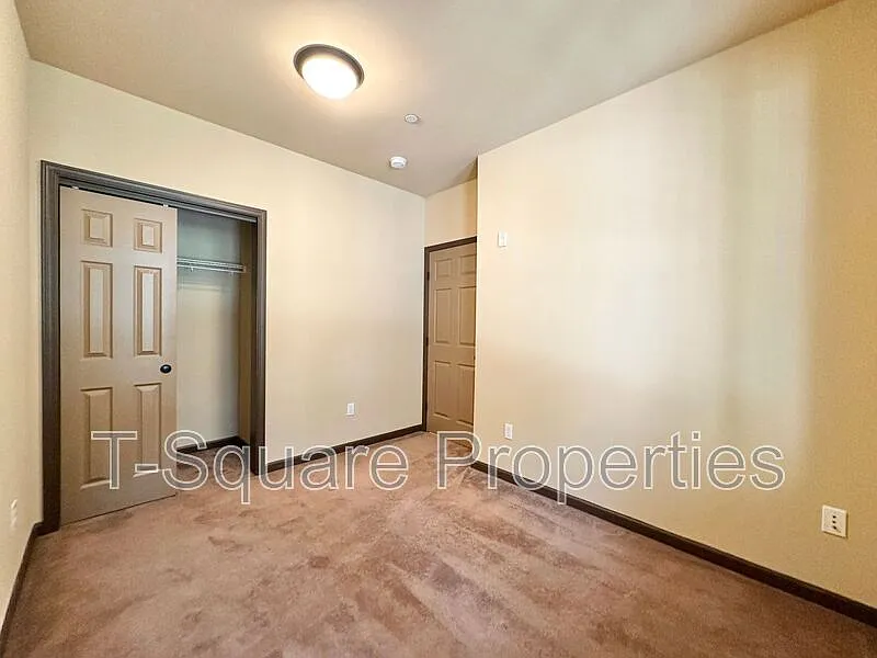 2 bed, 2.0 bath, 1070 sqft, $2,495 — Photo 3