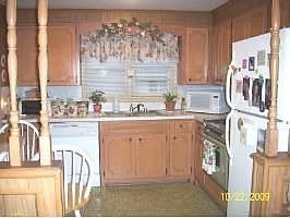 2nd image of 458 Iola Ln