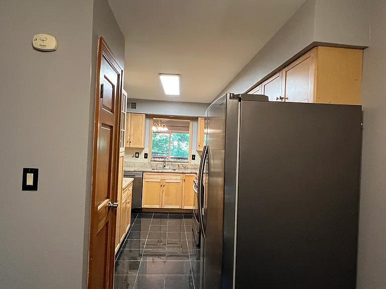 83 Bond St — Photo 8