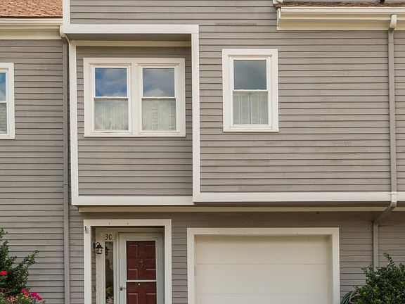 3rd image of 3 Dewey Dr