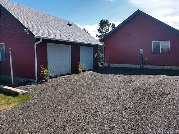 2nd image of 393 S Butterclam St SW