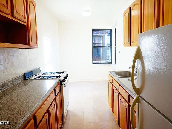 5th image of 3546 74th St APT 600