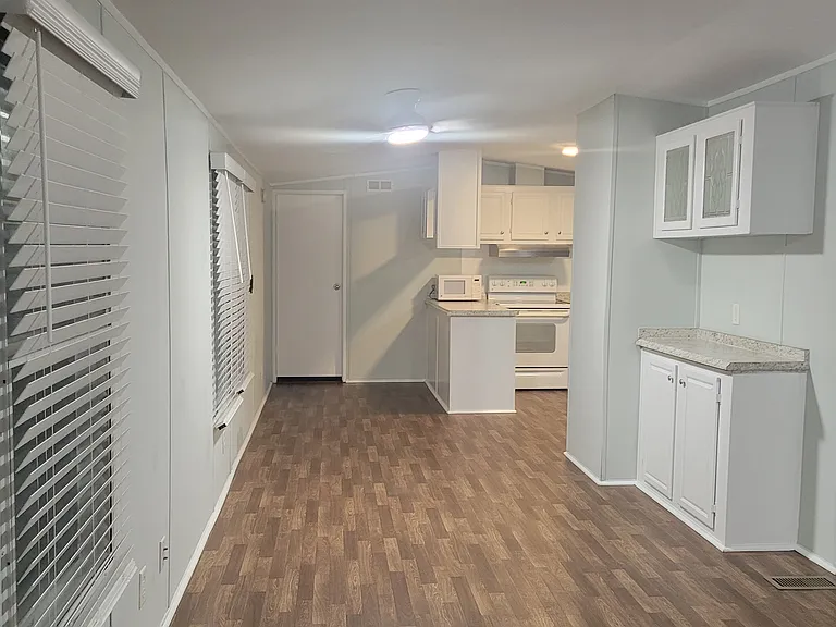 1103 Lissie Ln — Photo 20