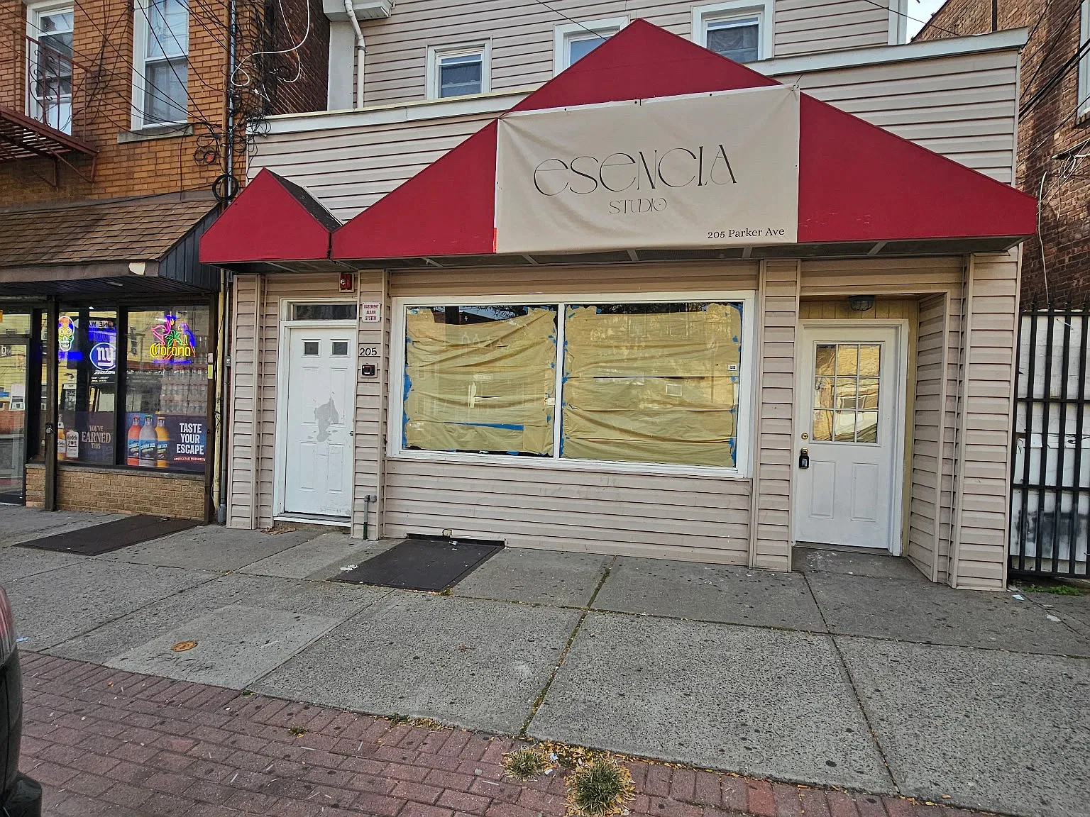 205 Parker Ave — Photo 1