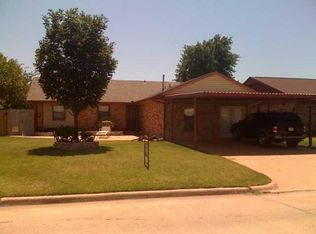 1024 NW 6th St, Moore, OK 73160