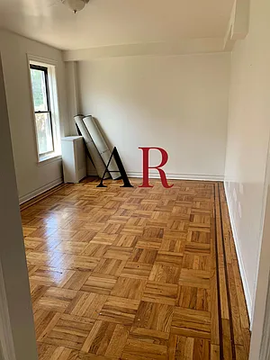 Rented by Lev Mavashev, LREB | media 22