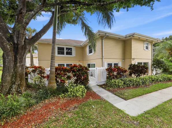 4802 Roxbury Court, Boynton Beach, FL 33436