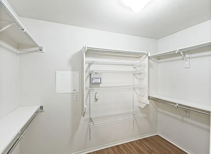 2309 Mallard Dr — Photo 38