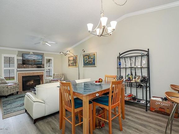 3rd image of 2052 Sea Hawk Cir