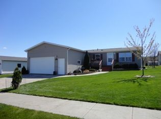 511 Red Spruce Ave, Baraboo, WI 53913