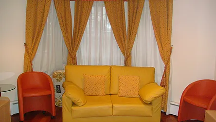 Rented by La Seven Inc.