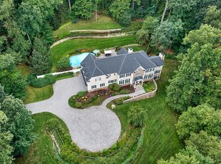 6 Deer Ridge Dr, Morristown, NJ 07960