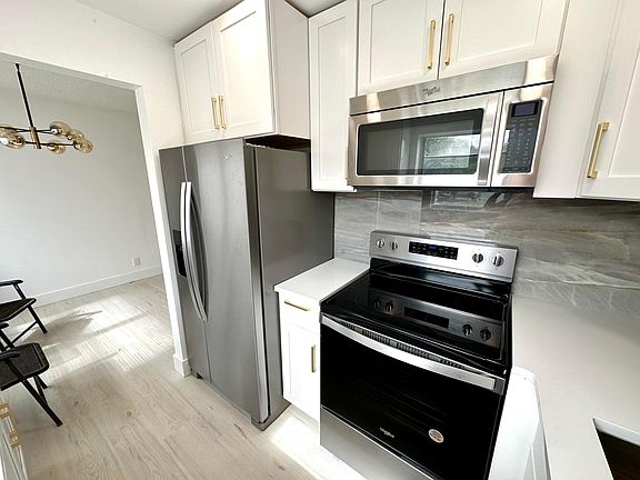 2nd image of 121 Sheffield F